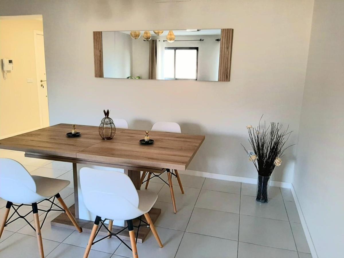 Apartment With Pool In Mindelo Bagian luar foto